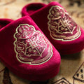 Harry Potter Gold Hogwarts Kids Slippers - size 10-11