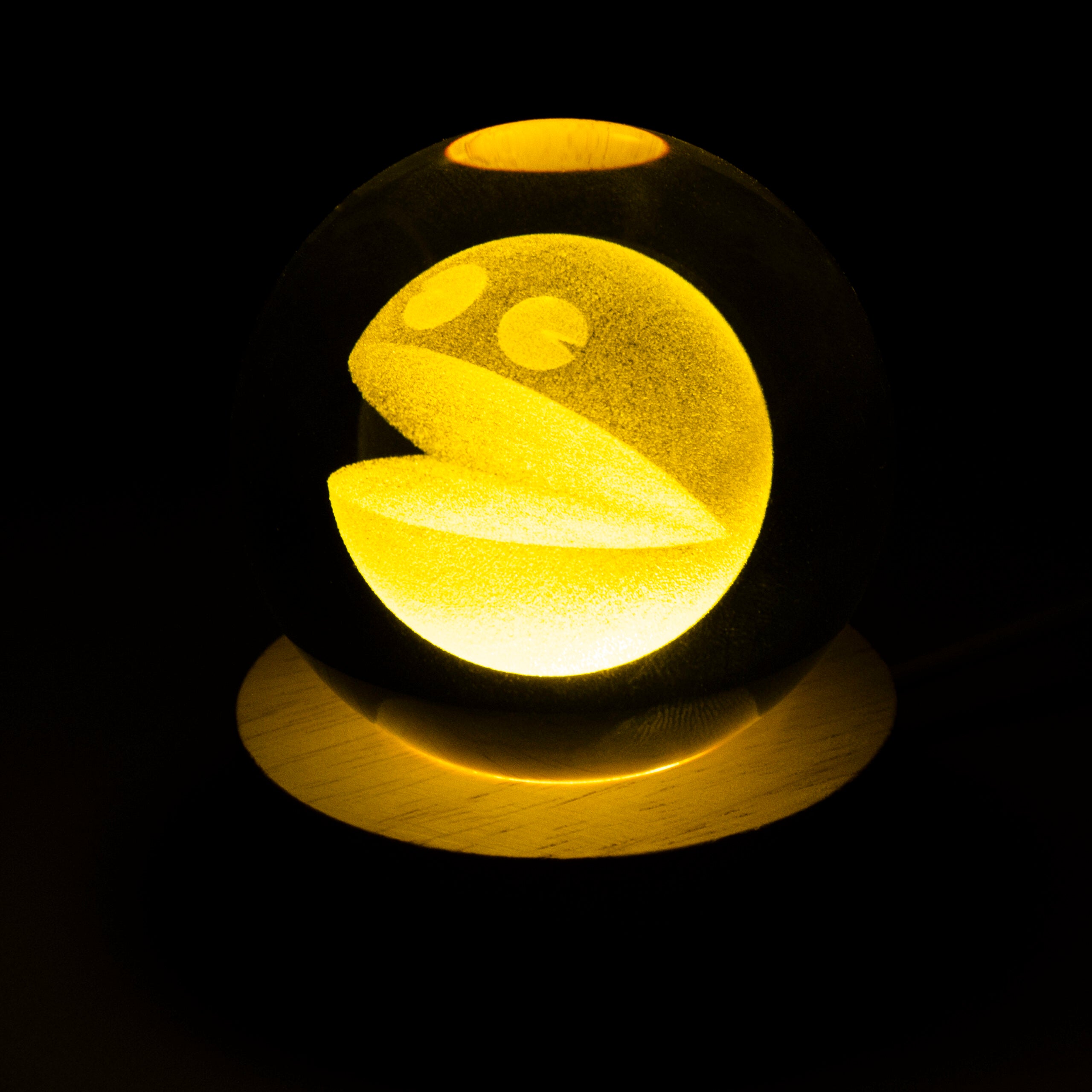 PAC-MAN Crystal Ball Light